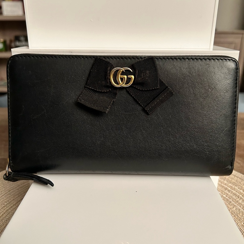 Gucci LMTD ED. Japan Exclusive Black Lea Marmont Zip Aroundnd Bow Wallet